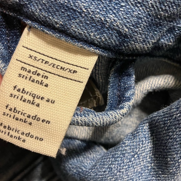 Levis Classic Denim Trucker Jean Jacket Woman's Size X Small Button Up Front - Picture 7 of 8